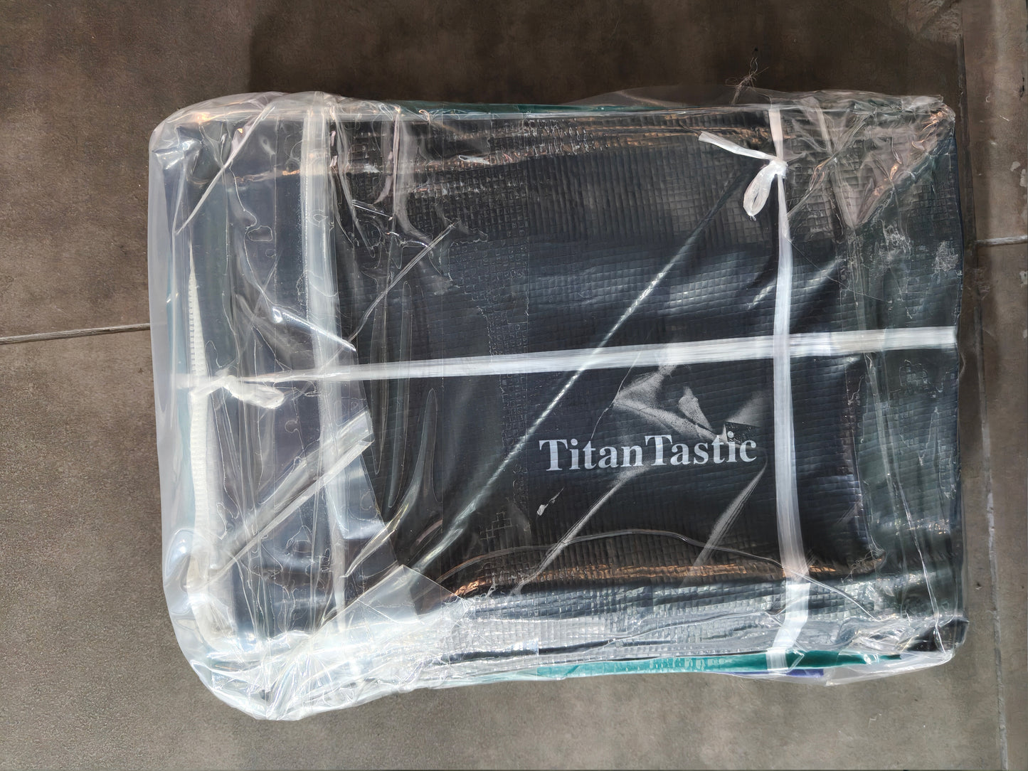 TitanTastic Heavy Duty Zippered Moving Boxes - Reusable Storage Totes for Moving & Home Organization